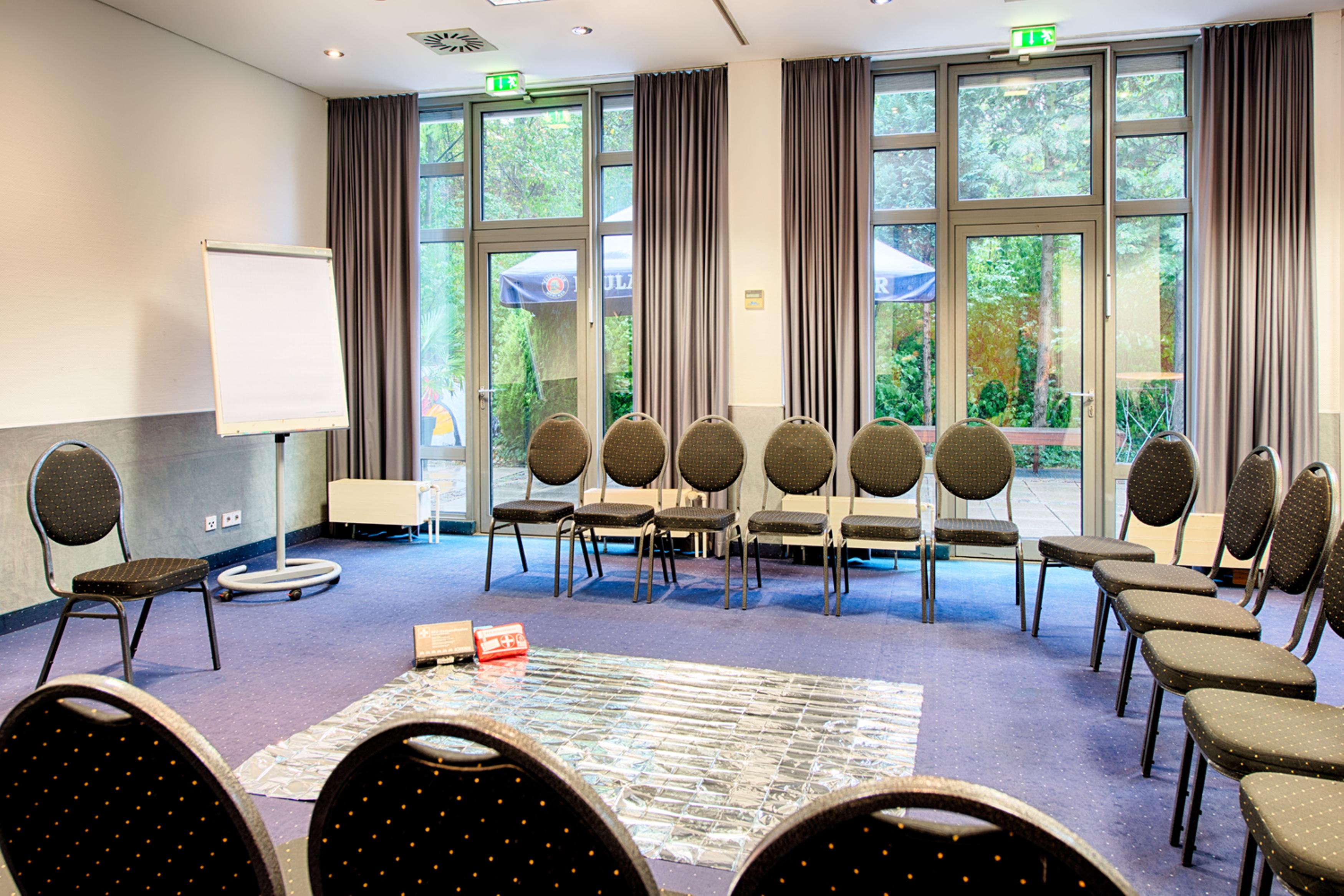 Achat Hotel Stuttgart Airport Messe Экстерьер фото