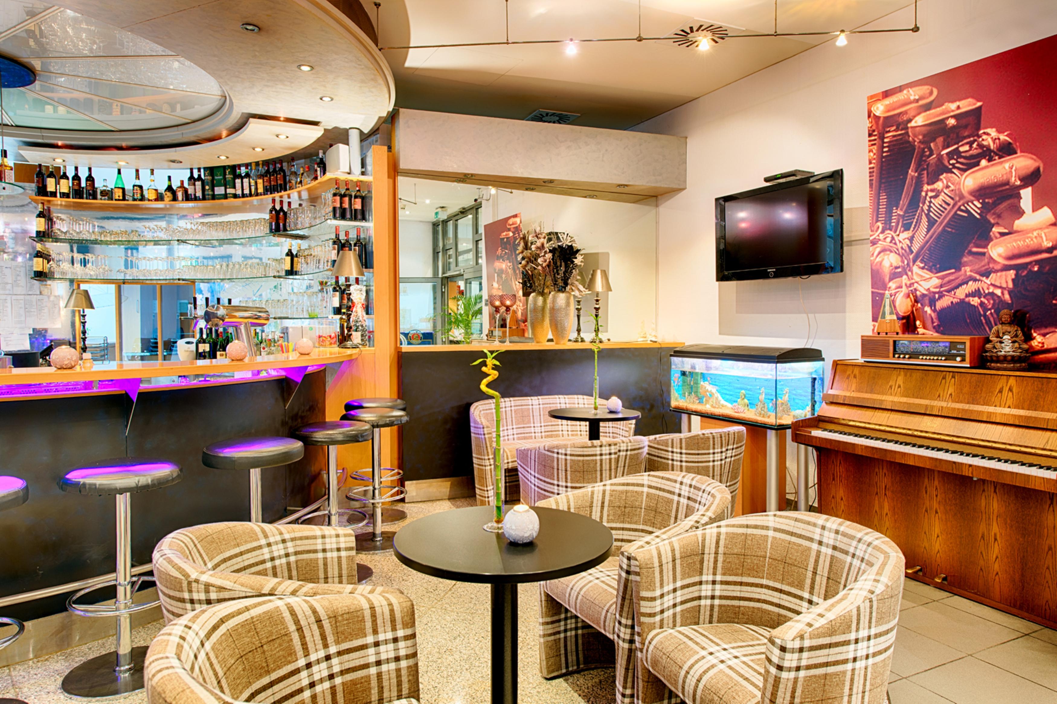 Achat Hotel Stuttgart Airport Messe Экстерьер фото