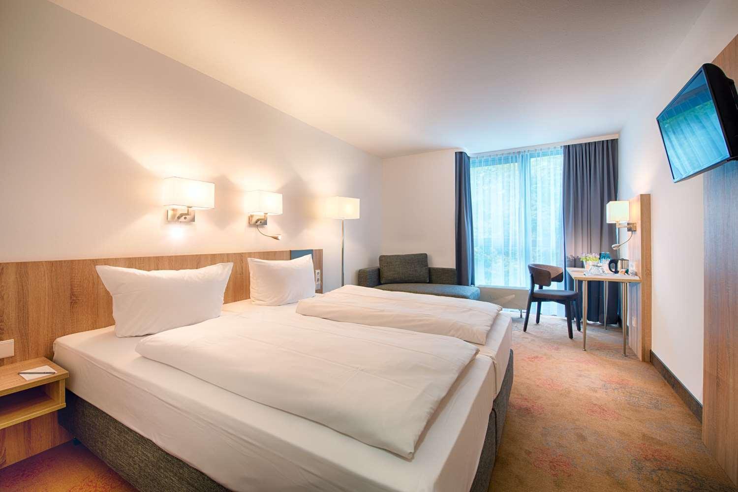 Achat Hotel Stuttgart Airport Messe Экстерьер фото