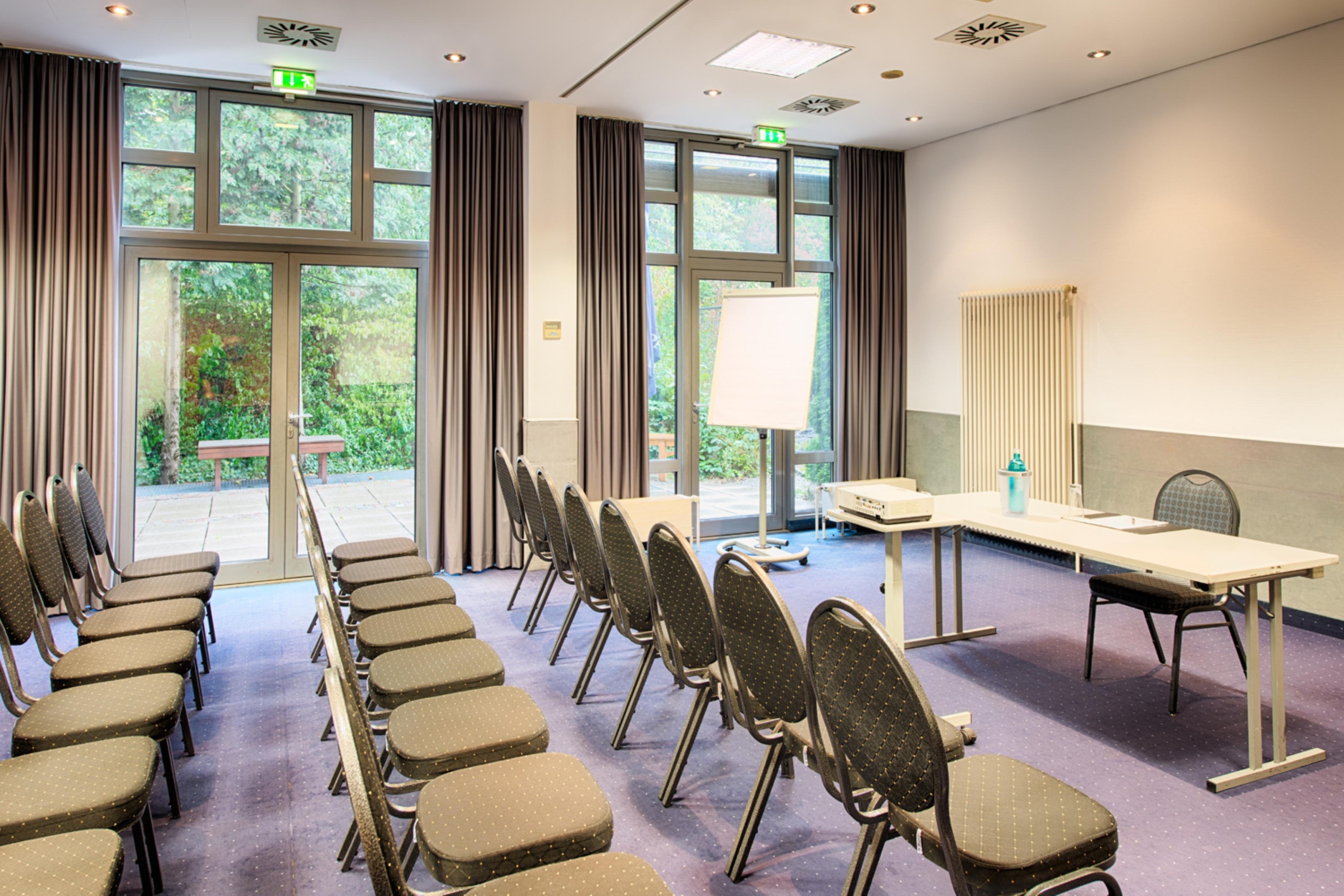 Achat Hotel Stuttgart Airport Messe Экстерьер фото