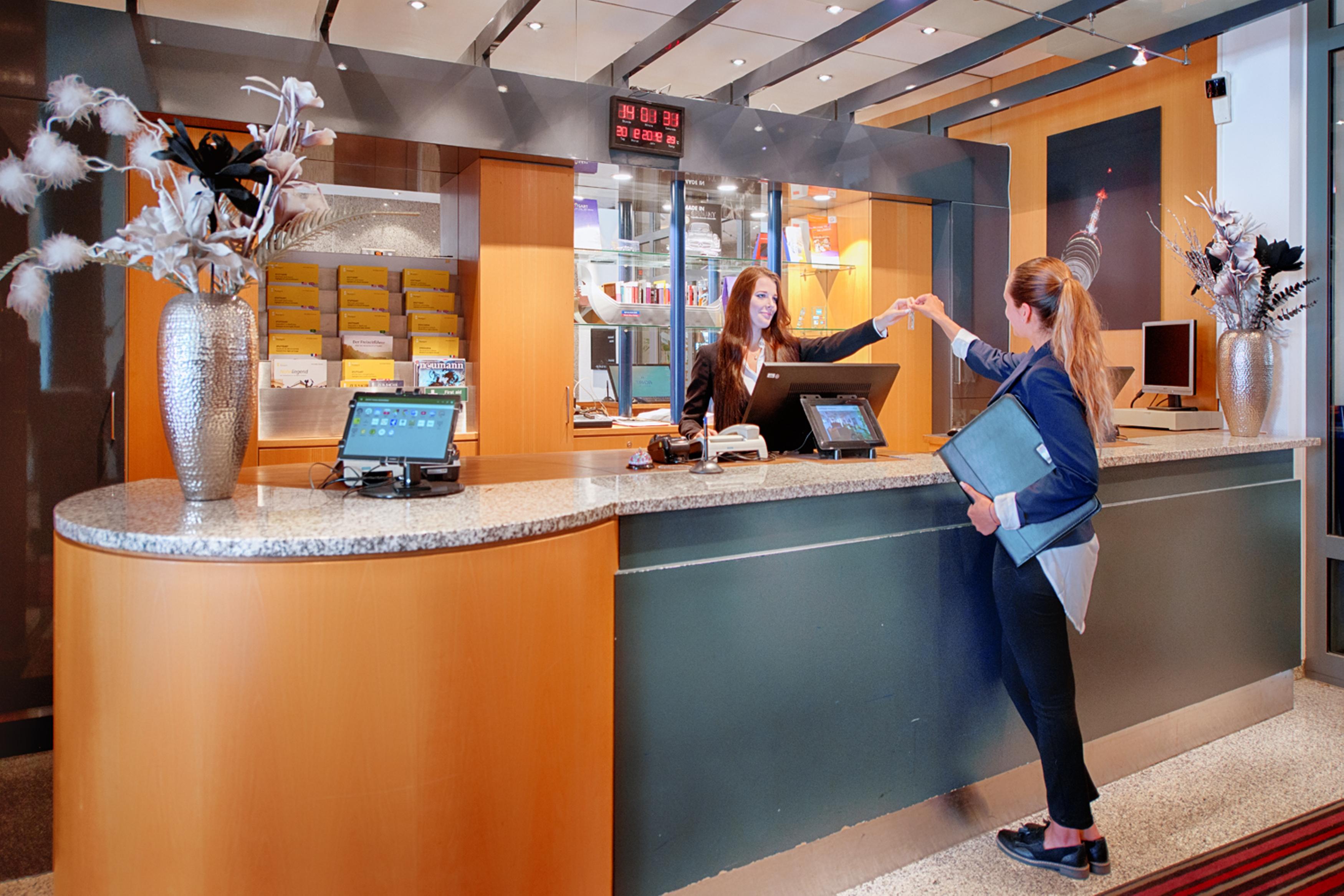 Achat Hotel Stuttgart Airport Messe Экстерьер фото