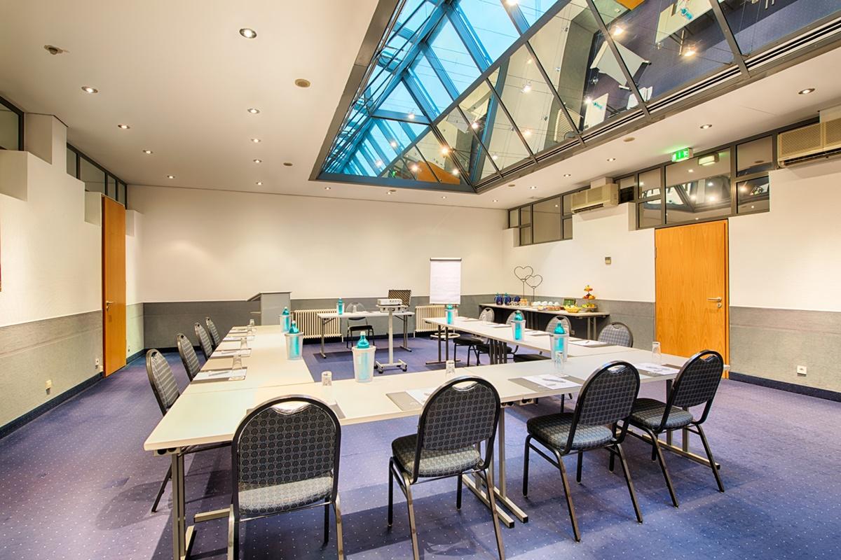 Achat Hotel Stuttgart Airport Messe Экстерьер фото